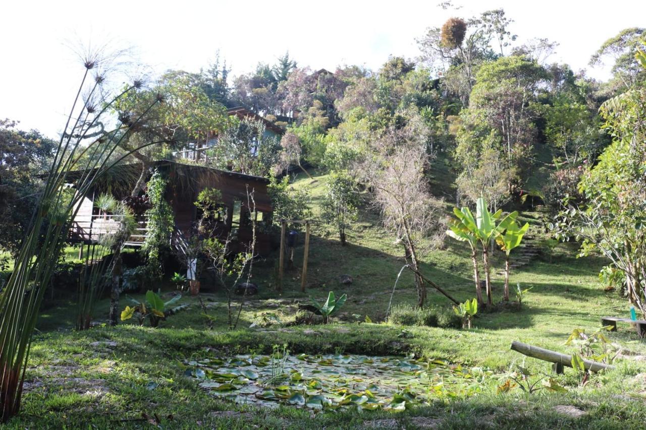 La Casa De Loto Retreat Guatapé מראה חיצוני תמונה