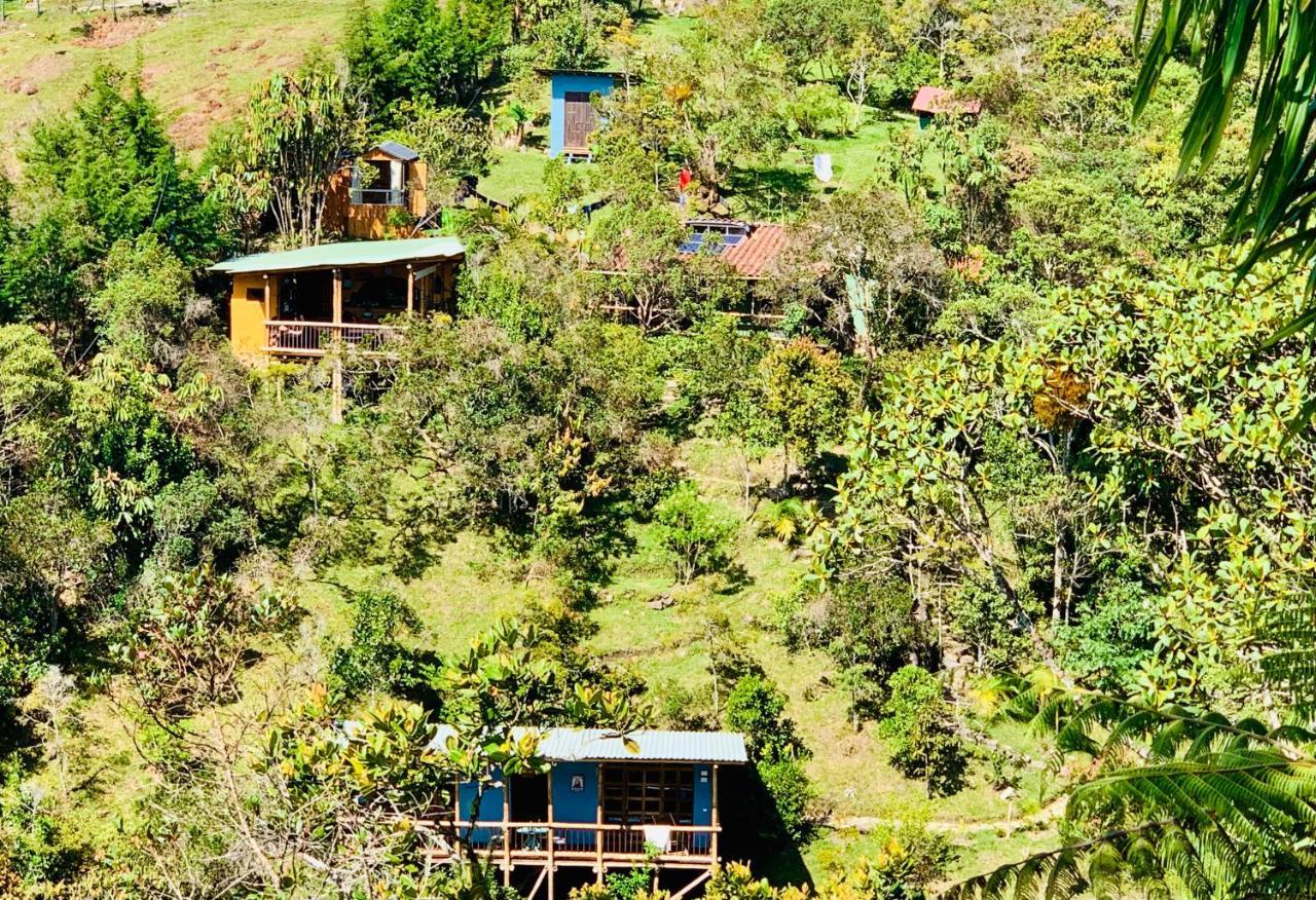 La Casa De Loto Retreat Guatapé מראה חיצוני תמונה