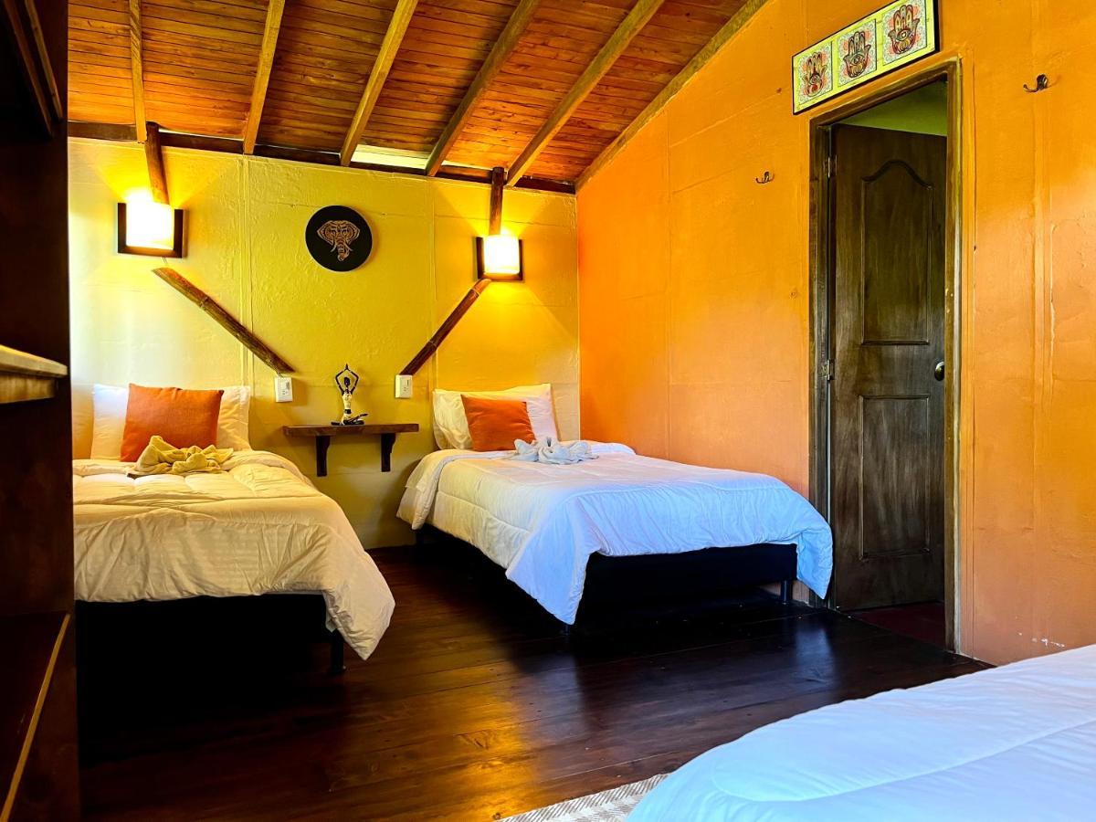 La Casa De Loto Retreat Guatapé מראה חיצוני תמונה